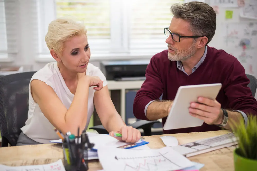 Négociation salariale entre un commercial et son manager